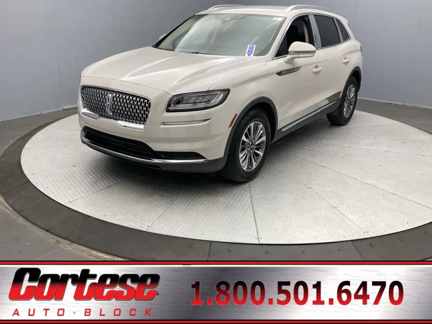 2021 Lincoln Nautilus Standard photo 1