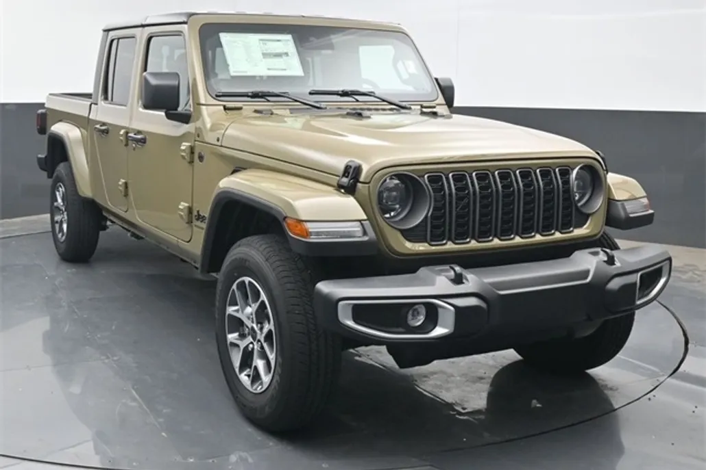 2025 Jeep Gladiator Sport S photo 1
