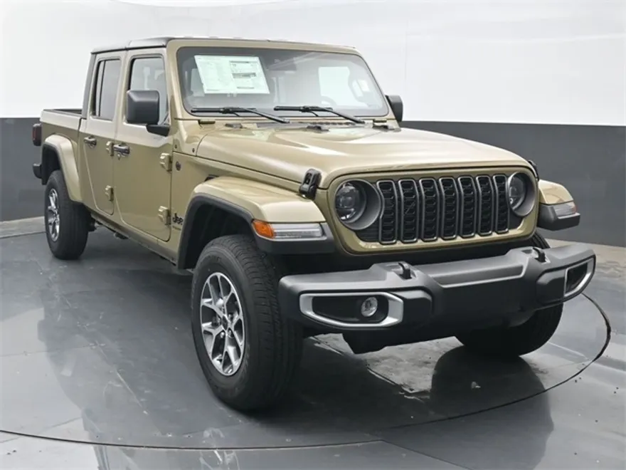 2025 Jeep Gladiator Sport S photo 1