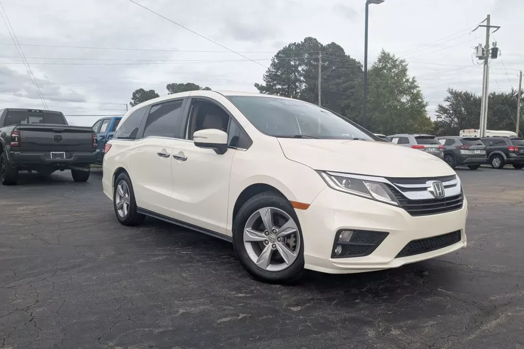2019 Honda Odyssey EX photo 1