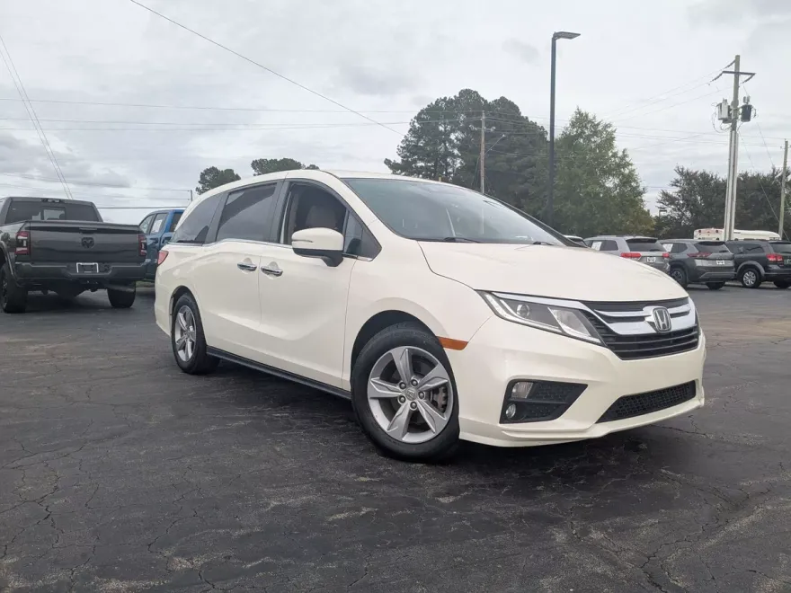 2019 Honda Odyssey EX photo 1