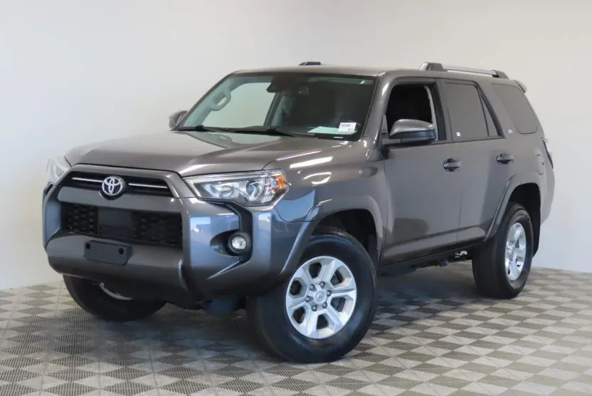 2022 Toyota 4Runner SR5 photo 1