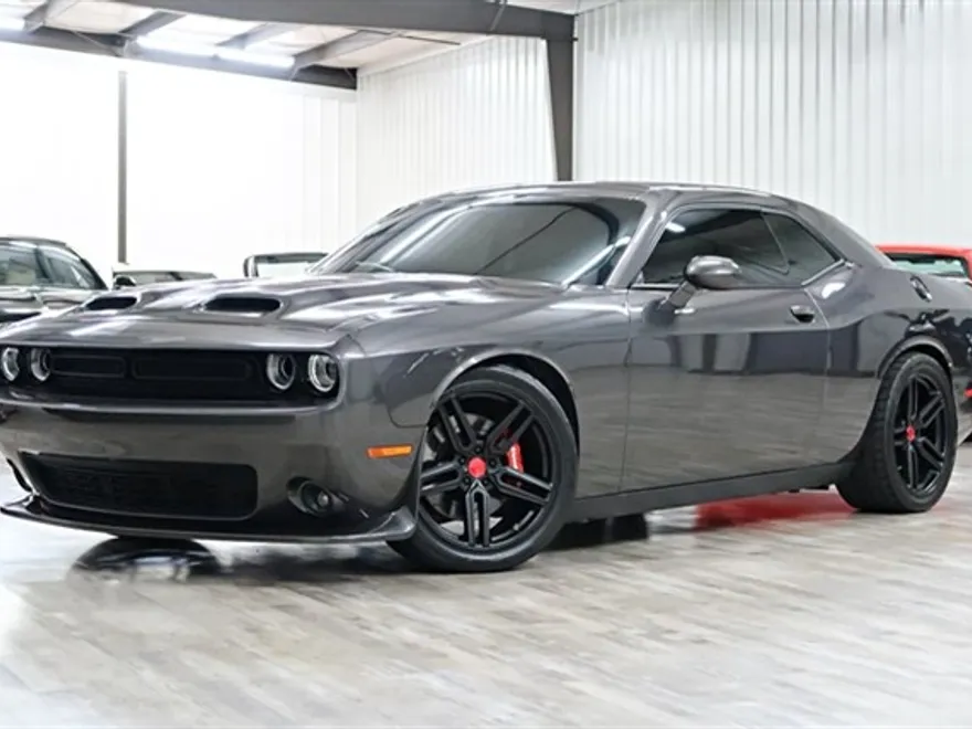 2018 Dodge Challenger R/T Scat Pack photo 1