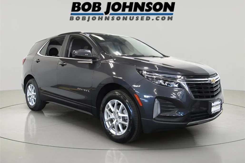 2022 Chevrolet Equinox LT photo 1