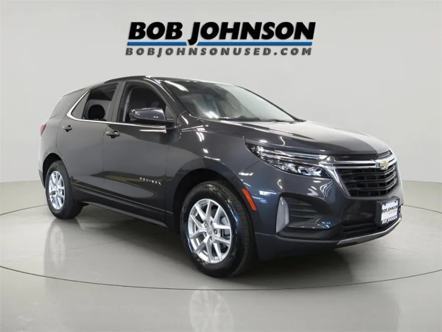 2022 Chevrolet Equinox LT photo 1