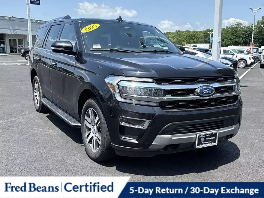 2023 Ford Expedition Limited photo 1
