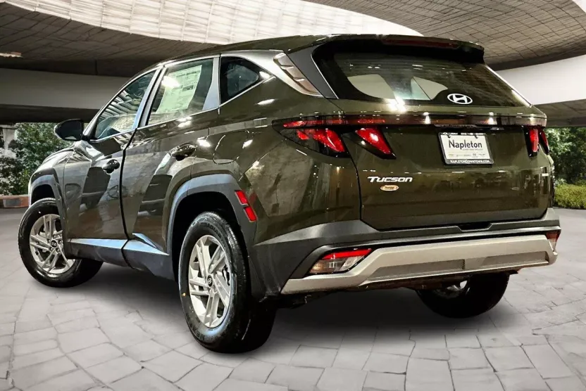2025 Hyundai Tucson SE photo 1