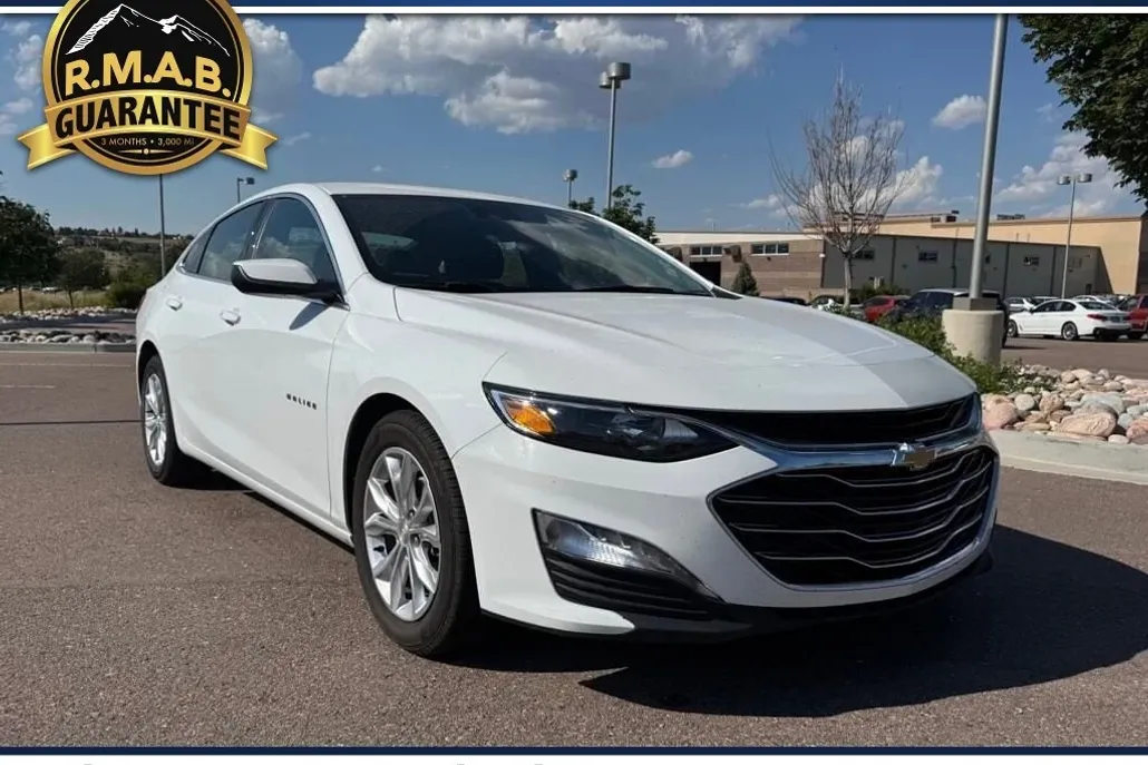 2024 Chevrolet Malibu 1LT photo 1