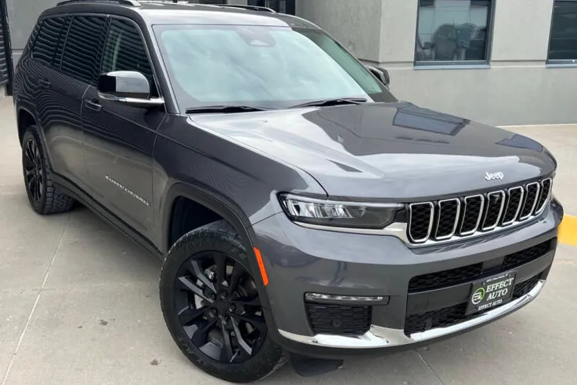 2023 Jeep Grand Cherokee Limited photo 1