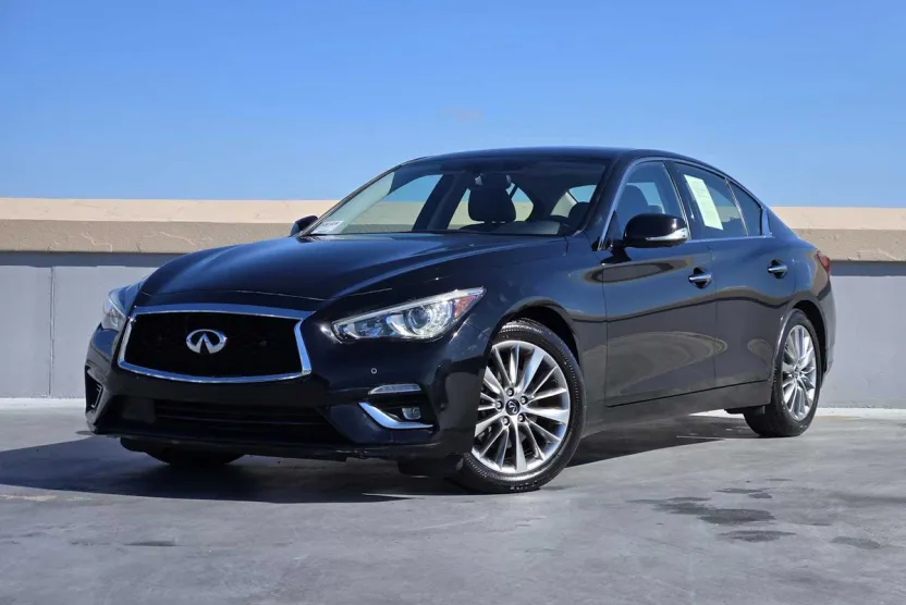 2022 Infiniti Q50 LUXE photo 1