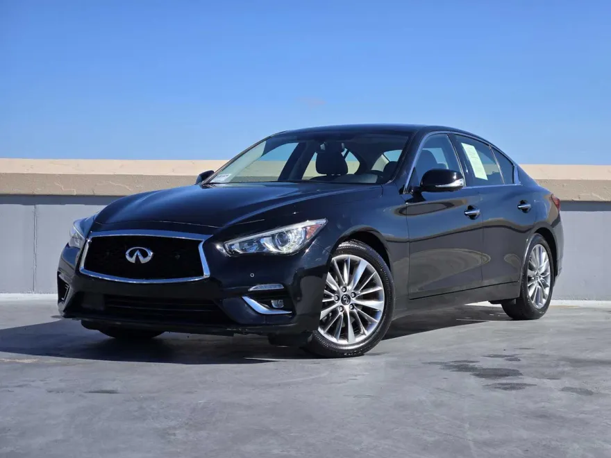 2022 Infiniti Q50 LUXE photo 1