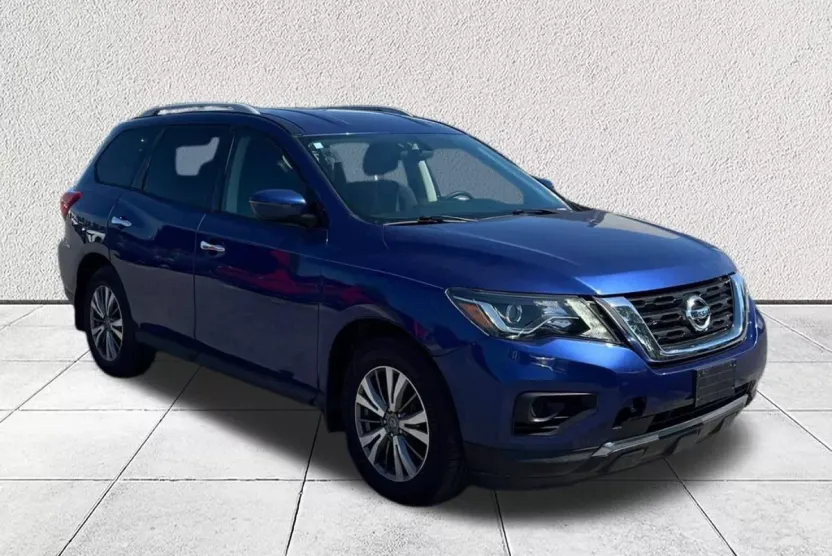 2019 Nissan Pathfinder S photo 1