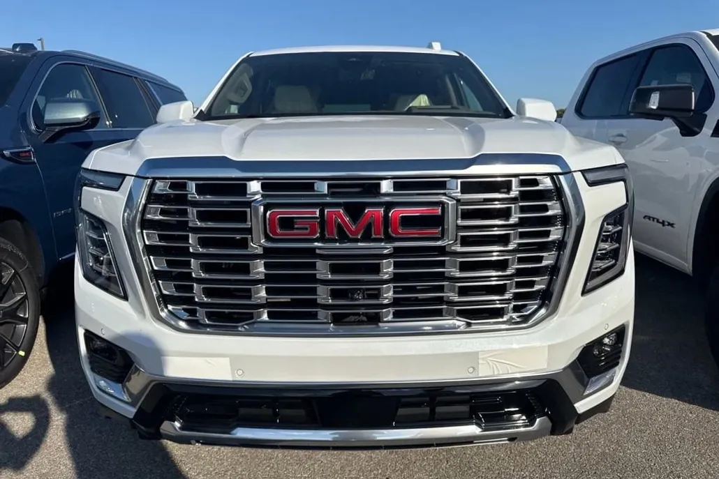 2026 Gmc Yukon Denali photo 1