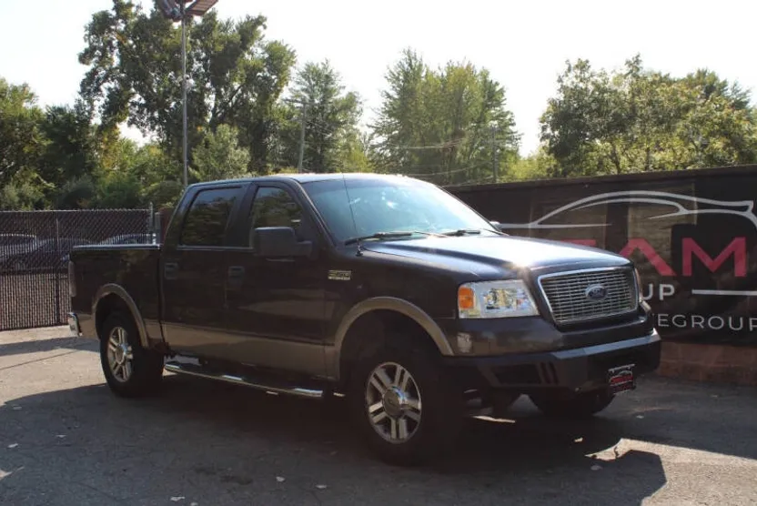 2005 Ford F-150 Lariat photo 1