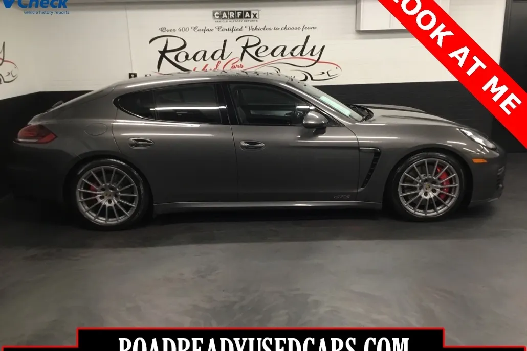 2016 Porsche Panamera GTS photo 1
