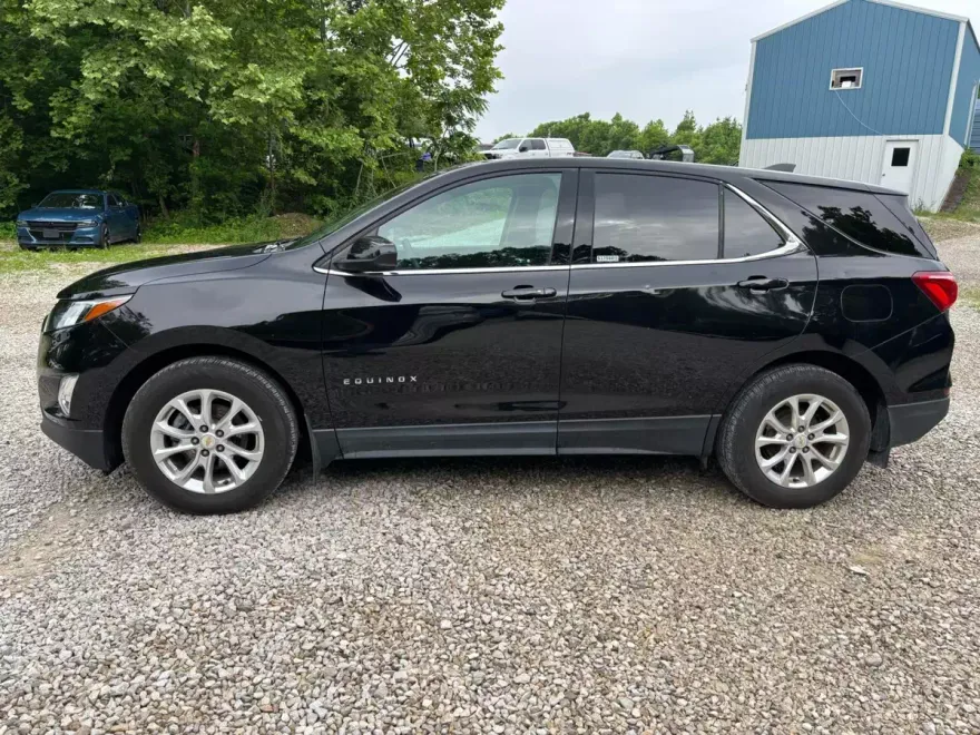 2020 Chevrolet Equinox LT photo 1