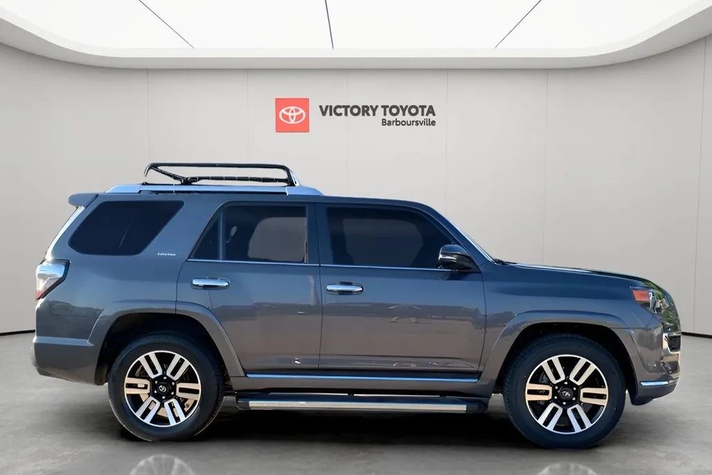 2023 Toyota 4Runner Limited photo 1