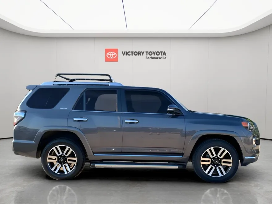 2023 Toyota 4Runner Limited photo 1