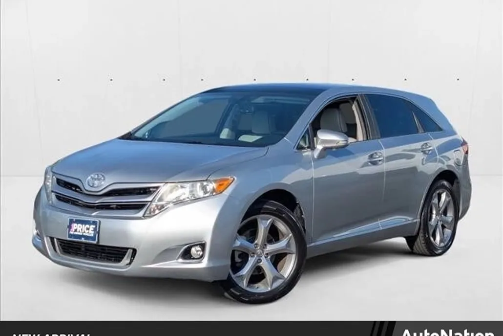 2015 Toyota Venza XLE photo 1