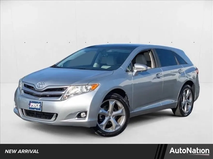 2015 Toyota Venza XLE photo 1