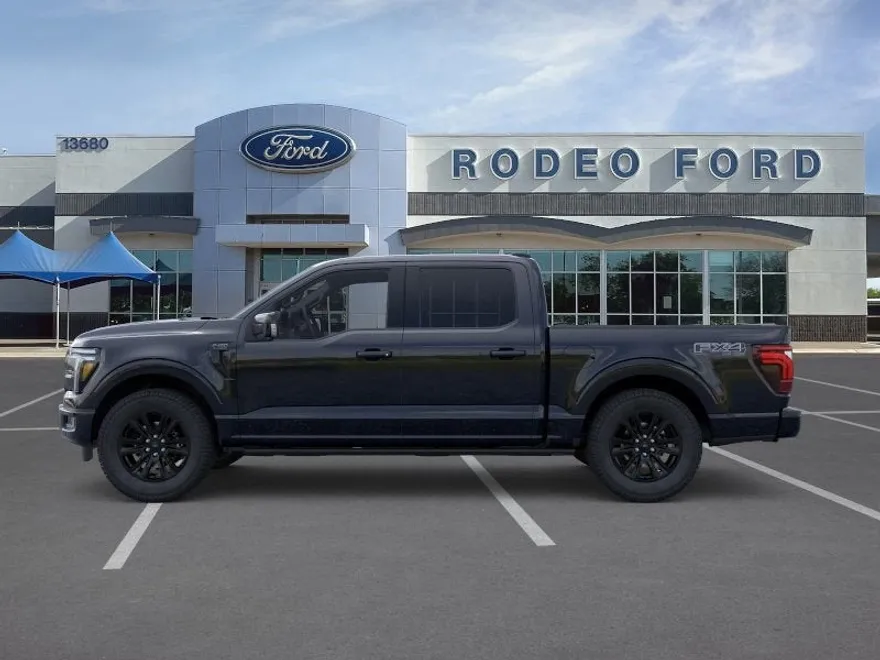 2025 Ford F-150 Platinum photo 1