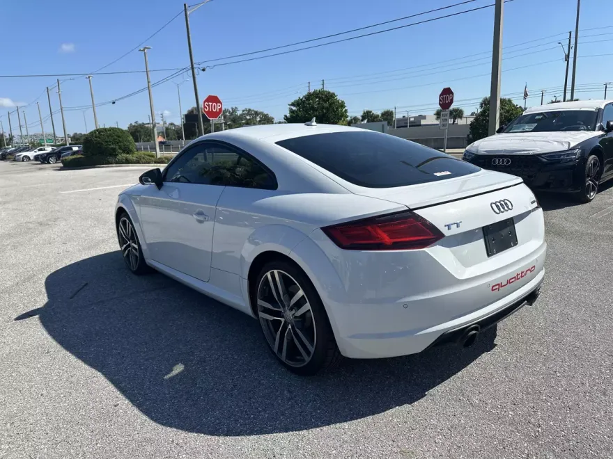 2017 Audi TT 2.0T Quattro photo 1