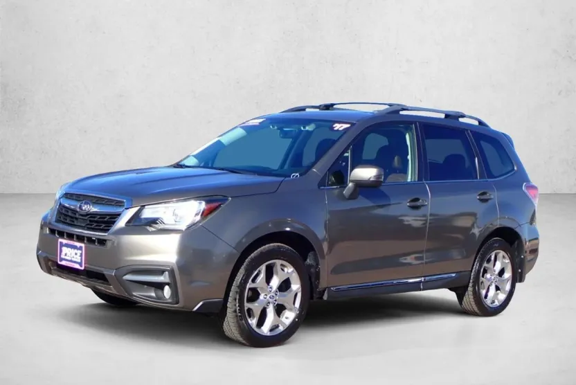 2017 Subaru Forester Touring photo 1