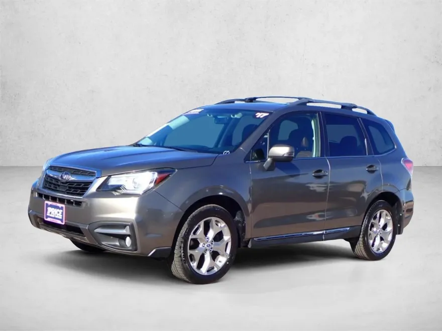 2017 Subaru Forester Touring photo 1