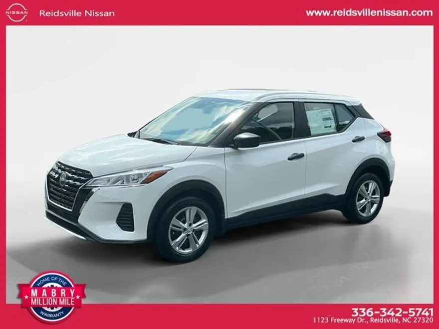 2025 Nissan Kicks Play S photo 1