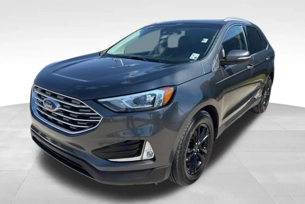 2019 Ford Edge SEL photo 1