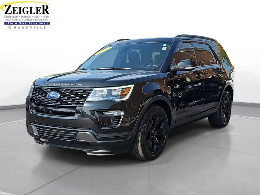 2019 Ford Explorer Sport photo 1
