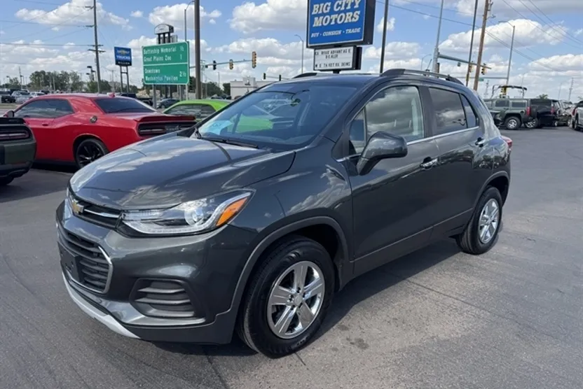 2018 Chevrolet Trax LT photo 1