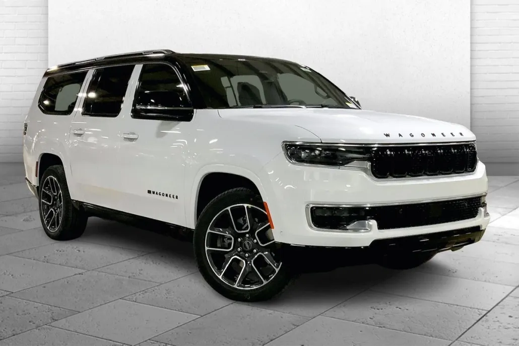 2025 Jeep Wagoneer L Series III photo 1