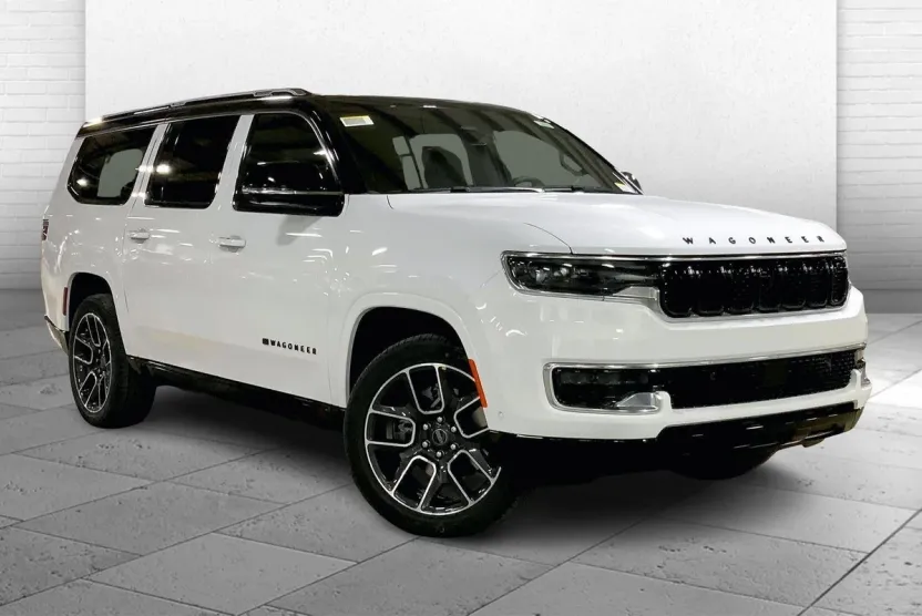 2025 Jeep Wagoneer L Series III photo 1