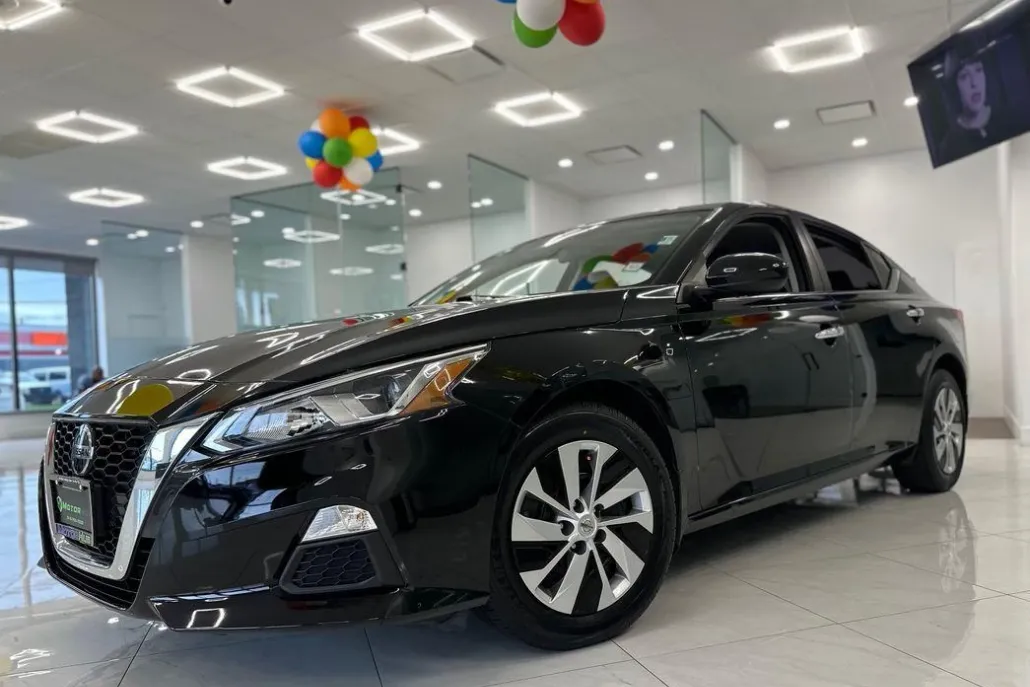 2020 Nissan Altima 2.5 S photo 1