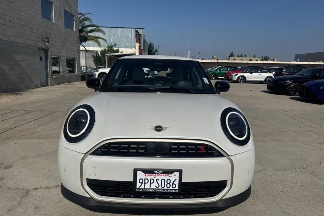 2025 Mini Cooper Hardtop S photo 1