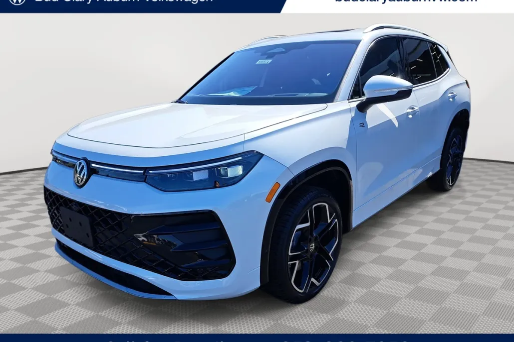 2025 Volkswagen Tiguan SEL R-Line Black photo 1
