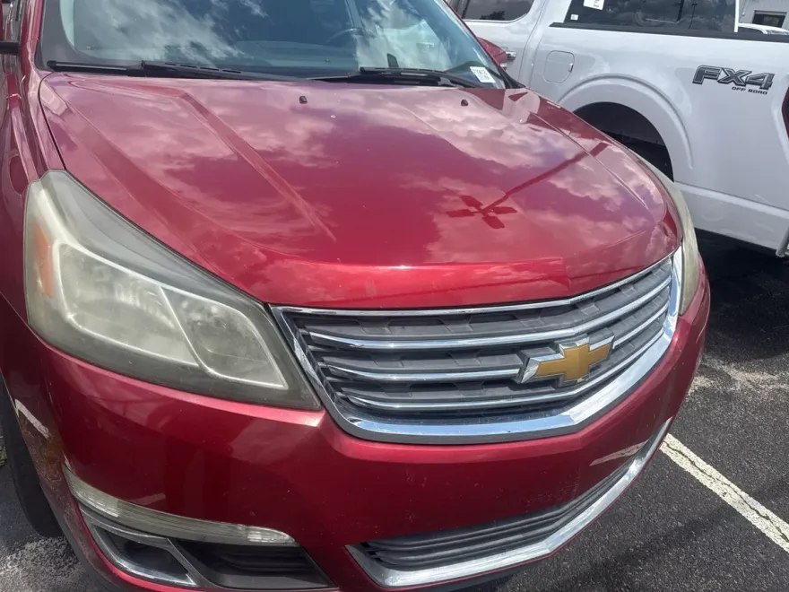 2014 Chevrolet Traverse 2LT photo 1