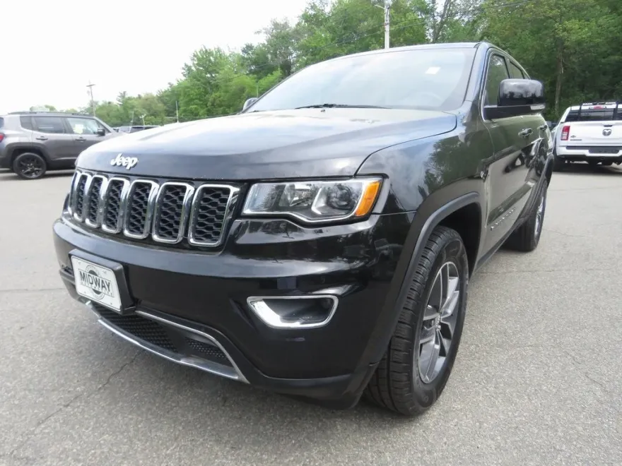 2017 Jeep Grand Cherokee Limited photo 1