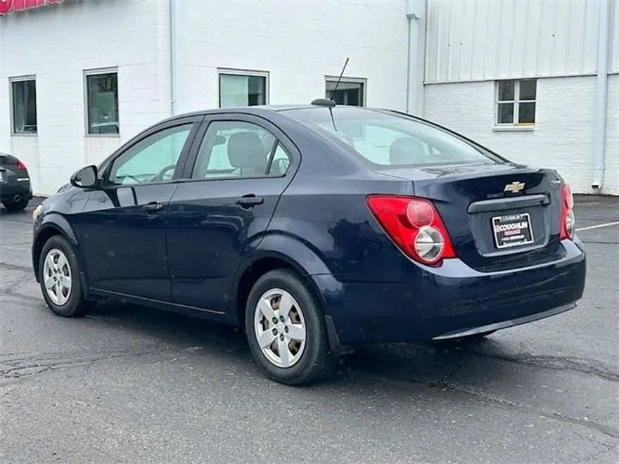 2015 Chevrolet Sonic LS photo 1