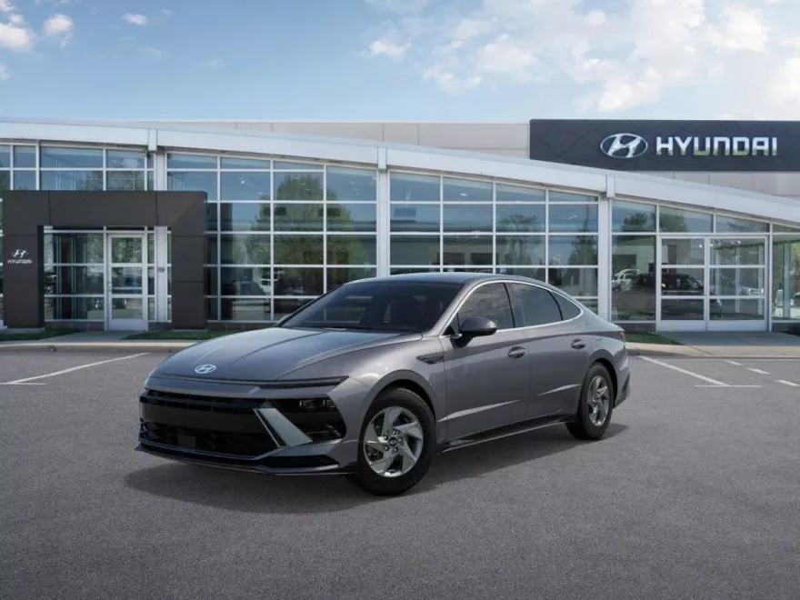 2025 Hyundai Sonata SE photo 1