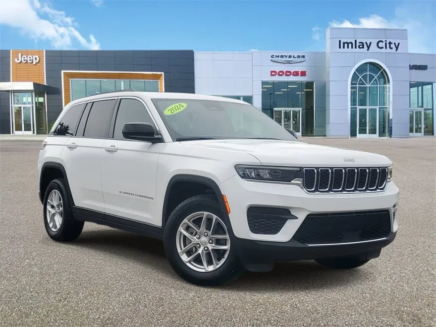 2024 Jeep Grand Cherokee Laredo photo 1