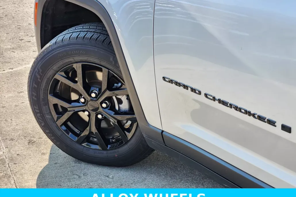2024 Jeep Grand Cherokee Altitude photo 1
