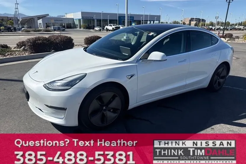 2019 Tesla Model 3 Long Range photo 1