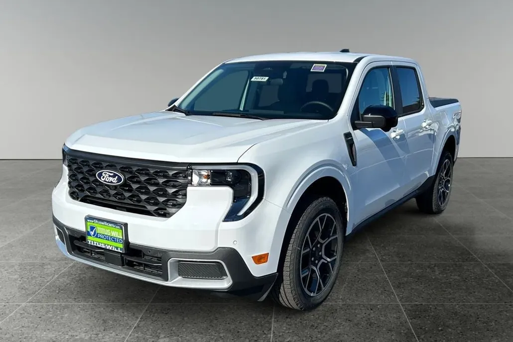 2025 Ford Maverick Lariat photo 1