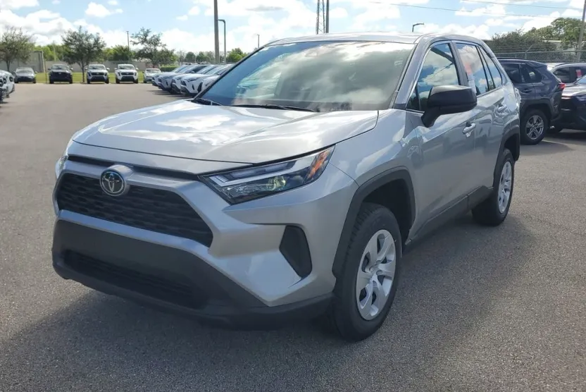 2025 Toyota RAV4 LE photo 1