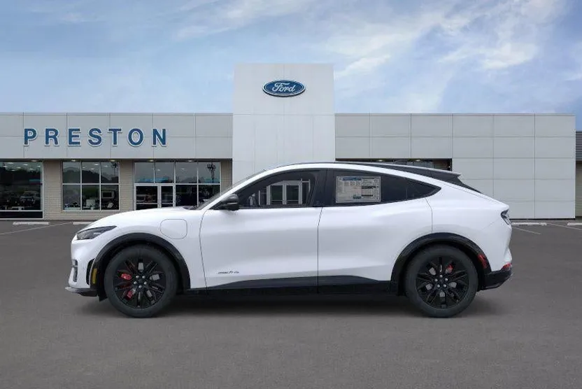 2025 Ford Mustang Mach-E Premium photo 1
