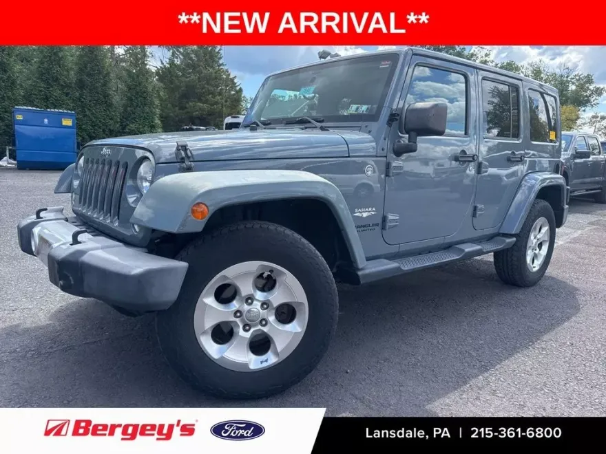 2014 Jeep Wrangler Unlimited Sahara photo 1