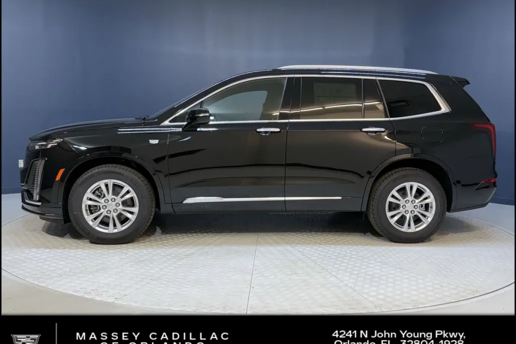 2025 Cadillac XT6 Luxury photo 1