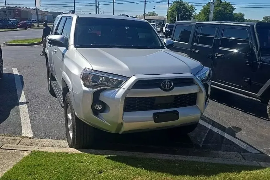 2021 Toyota 4Runner SR5 Premium photo 1